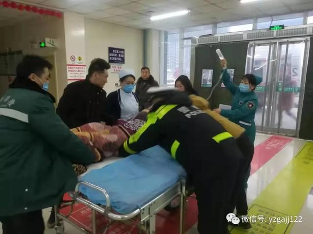 禹州一群众煤气中毒情况危急 禹州交警紧急开道送医 禹州一群众煤气中毒情况危急 禹州交警紧急开道送医