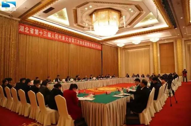 禹州籍周森锋代表:紧扣省委省政府工作要求,持续深化“一园一地一区”建设 禹州籍周森锋代表:紧扣省委省政府工作要求,持续深化“一园一地一区”建设
