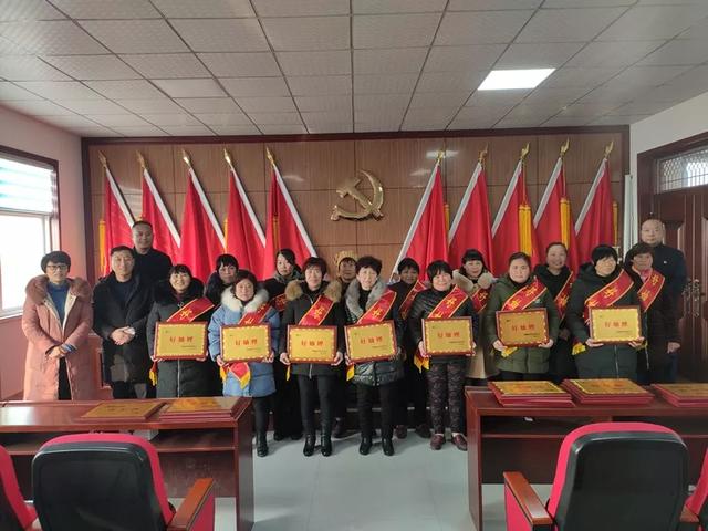禹州郭连镇张涧村开展“四好家庭”评选表彰活动 有你认识的没? 禹州郭连镇张涧村开展“四好家庭”评选表彰活动 有你认识的没?