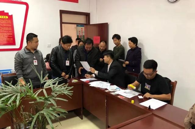 因为63万元,这56个外地人拉着2个禹州人不松手,到底咋回事? 因为63万元,这56个外地人拉着2个禹州人不松手,到底咋回事?
