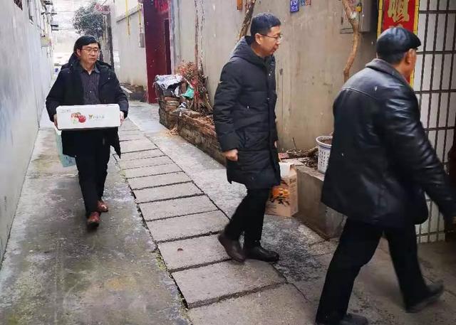 禹州市人民检察院开展看望慰问退休老干部活动 禹州市人民检察院开展看望慰问退休老干部活动