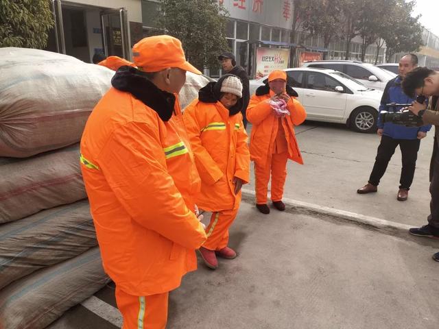 禹州金石星河湾慈善拍卖捐赠仪式圆满完成 禹州金石星河湾慈善拍卖捐赠仪式圆满完成