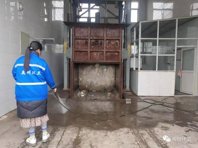 禹州环卫:干干净净迎新年 这些人“拼了” 禹州环卫:干干净净迎新年 这些人“拼了”