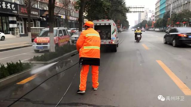 禹州环卫:干干净净迎新年 这些人“拼了” 禹州环卫:干干净净迎新年 这些人“拼了”