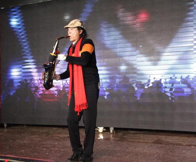 禹州市郭连镇闫楼社区春节联谊会火爆现场! 禹州市郭连镇闫楼社区春节联谊会火爆现场!