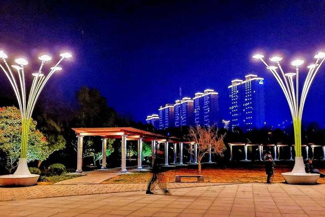 禹州夜色 流光溢彩——禹州市摄影家协会会员作品赏析 禹州夜色 流光溢彩——禹州市摄影家协会会员作品赏析