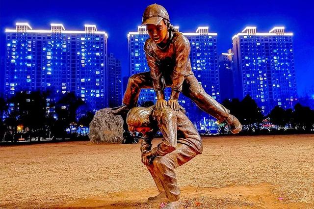 禹州夜色 流光溢彩——禹州市摄影家协会会员作品赏析 禹州夜色 流光溢彩——禹州市摄影家协会会员作品赏析