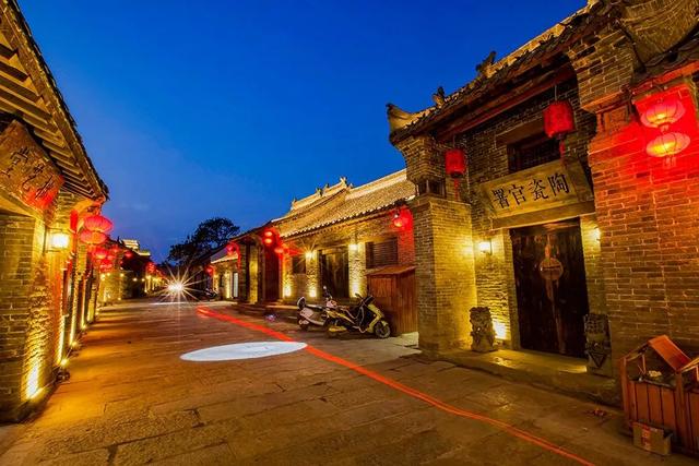 禹州夜色 流光溢彩——禹州市摄影家协会会员作品赏析 禹州夜色 流光溢彩——禹州市摄影家协会会员作品赏析
