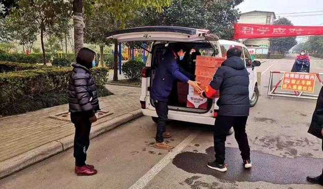 暖心捐赠,万众一心!抗击疫情! 暖心捐赠,万众一心!抗击疫情!