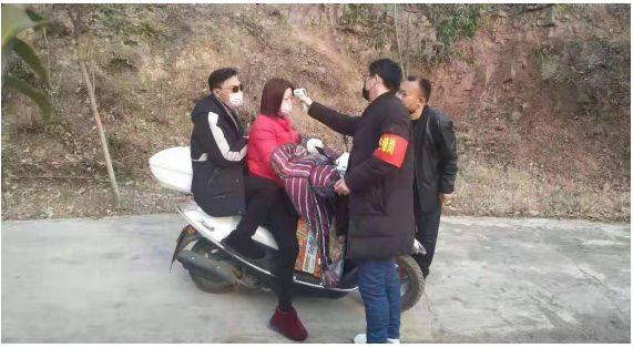 禹州市贫困群众为疫情防控“加油”接力 禹州市贫困群众为疫情防控“加油”接力