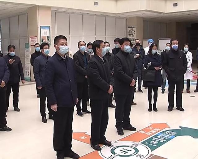 市委书记王宏武为禹州市支援湖北医疗队出征送行 市委书记王宏武为禹州市支援湖北医疗队出征送行