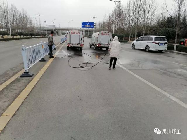 禹州环卫:第一时间恢复交通卡点卫生常态 迅速清理周边环境治理 禹州环卫:第一时间恢复交通卡点卫生常态 迅速清理周边环境治理