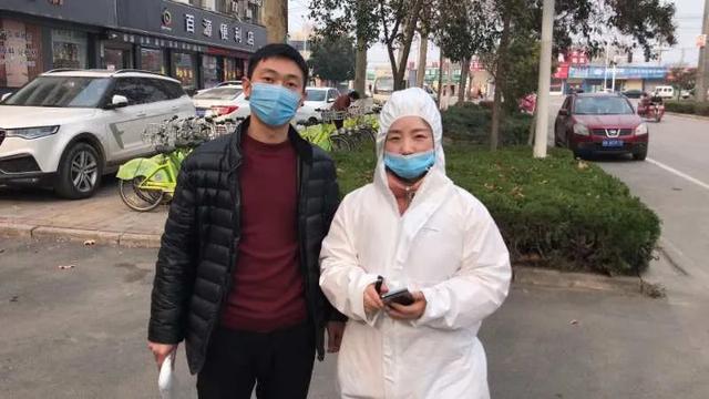 约20000个口罩发放完毕!金石星河湾为业主出行保驾护航! 约20000个口罩发放完毕!金石星河湾为业主出行保驾护航!