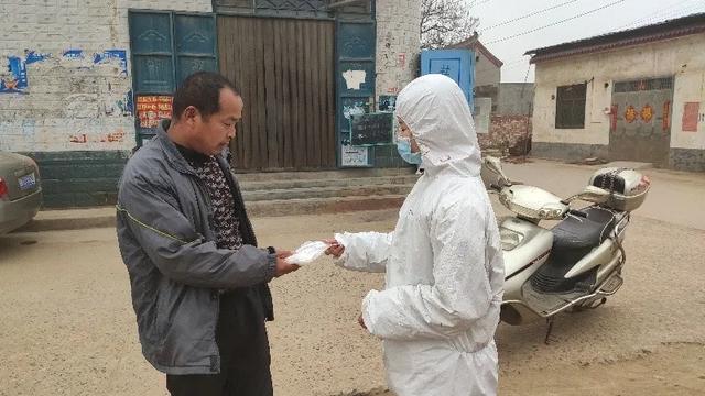 约20000个口罩发放完毕!金石星河湾为业主出行保驾护航! 约20000个口罩发放完毕!金石星河湾为业主出行保驾护航!