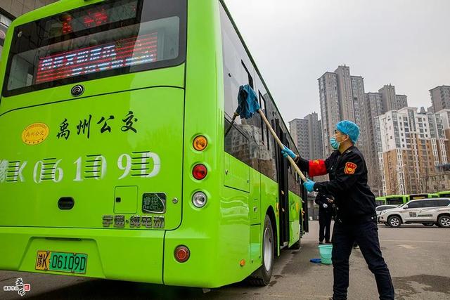 禹州公交加强防控疫情措施,让市民安心乘车 禹州公交加强防控疫情措施,让市民安心乘车