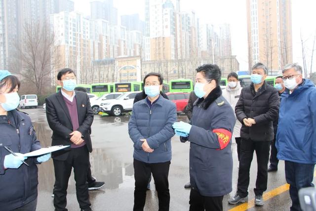 许昌市疫情防控指挥部办公室领导一行莅临禹州公交检查指导工作 许昌市疫情防控指挥部办公室领导一行莅临禹州公交检查指导工作