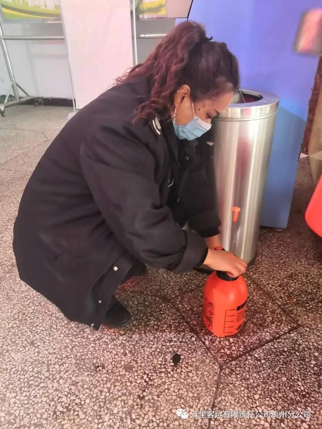 一朵绽放在禹州客运的金花 一朵绽放在禹州客运的金花