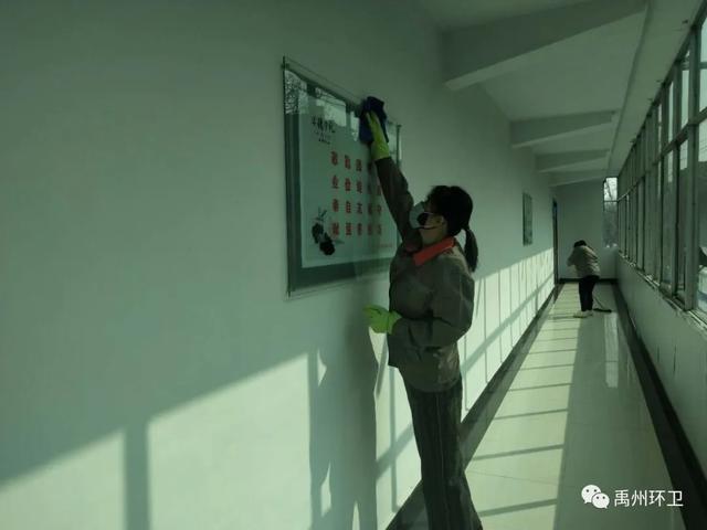禹州环卫:打造洁净环境 助力复工复产 禹州环卫:打造洁净环境 助力复工复产