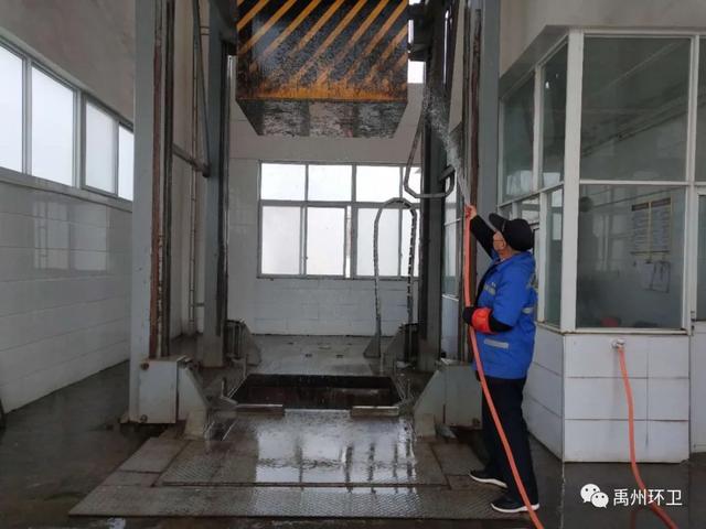 禹州环卫:打造洁净环境 助力复工复产 禹州环卫:打造洁净环境 助力复工复产