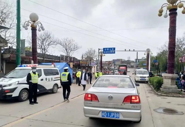 为加强疫情管控,禹郏交界已设置防疫卡点 为加强疫情管控,禹郏交界已设置防疫卡点