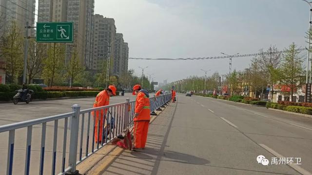 禹州环卫:用高标准开展城市清洁行动,以洁净舒心的环境迎接援鄂英雄凯旋回家 禹州环卫:用高标准开展城市清洁行动,以洁净舒心的环境迎接援鄂英雄凯旋回家