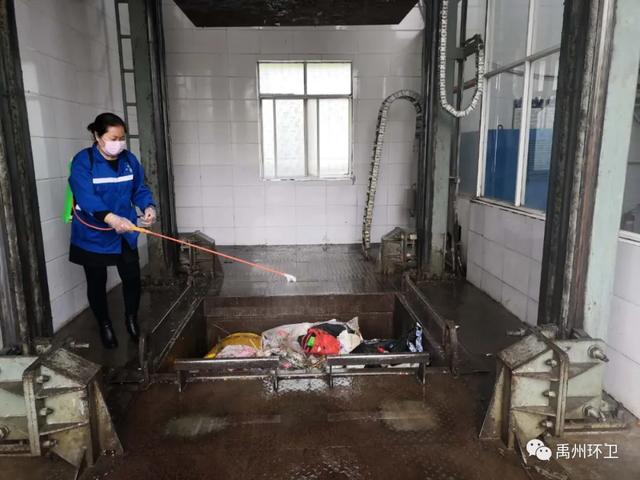 禹州环卫:用高标准开展城市清洁行动,以洁净舒心的环境迎接援鄂英雄凯旋回家 禹州环卫:用高标准开展城市清洁行动,以洁净舒心的环境迎接援鄂英雄凯旋回家