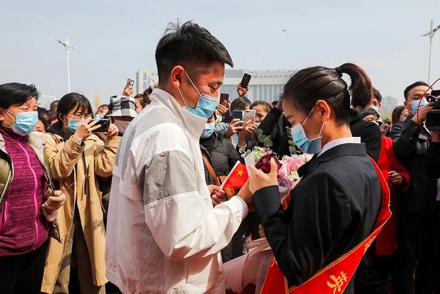 禹州——援鄂英雄凯旋归来 禹州——援鄂英雄凯旋归来