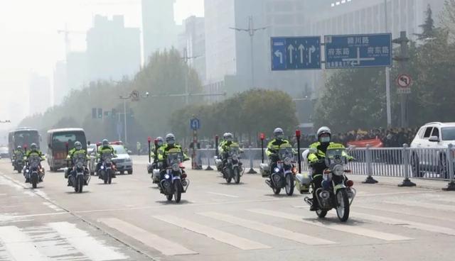 别是寒冬,归来春风!禹州最高礼遇迎接禹州市人民医院援鄂医疗队凯旋 别是寒冬,归来春风!禹州最高礼遇迎接禹州市人民医院援鄂医疗队凯旋