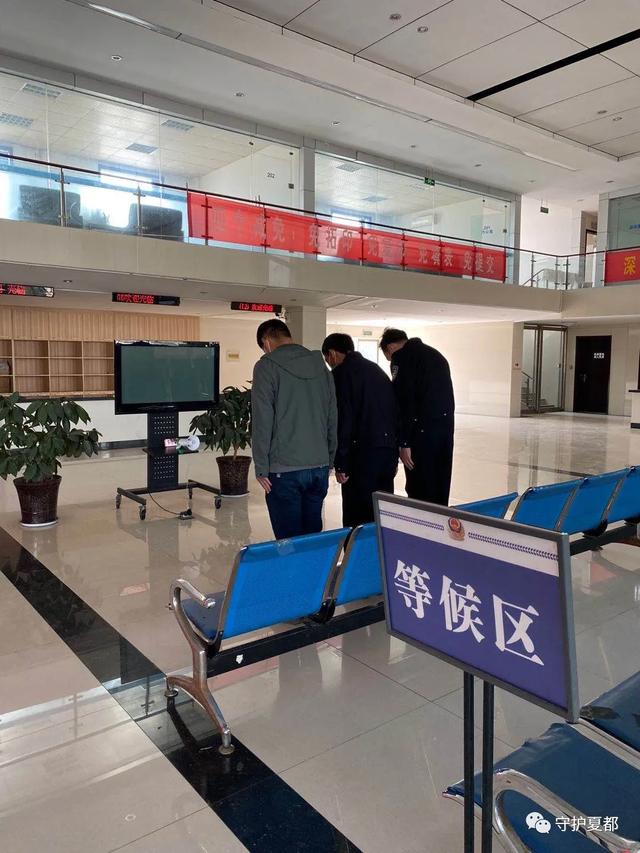 禹州全市公安民警清明祭英烈,忠诚保平安 禹州全市公安民警清明祭英烈,忠诚保平安