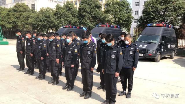 禹州全市公安民警清明祭英烈,忠诚保平安 禹州全市公安民警清明祭英烈,忠诚保平安