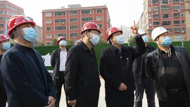 禹州市市长范晓东莅临恒达·熙郡工地调研安全生产工作 禹州市市长范晓东莅临恒达·熙郡工地调研安全生产工作