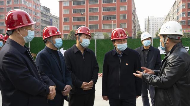 禹州市市长范晓东莅临恒达·熙郡工地调研安全生产工作 禹州市市长范晓东莅临恒达·熙郡工地调研安全生产工作