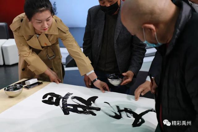 禹州融媒特别节目——听援鄂归来的白衣天使讲述抗“疫”故事 禹州融媒特别节目——听援鄂归来的白衣天使讲述抗“疫”故事