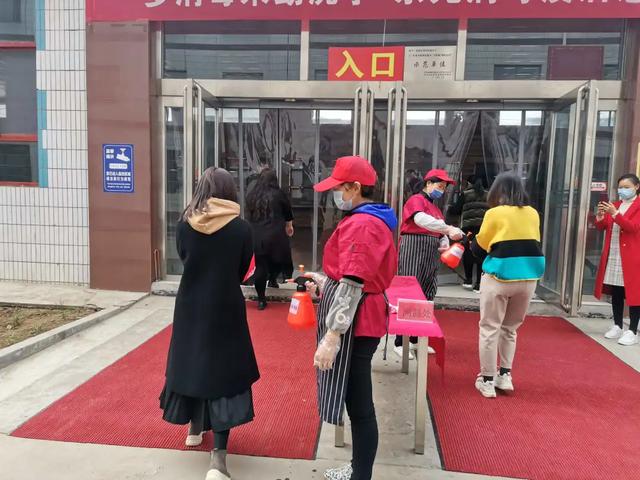 禹州四高返校复学,老师换位演练 禹州四高返校复学,老师换位演练
