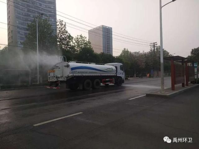 禹州环卫:柳絮漫天作雪飞 多措并举忙清理 禹州环卫:柳絮漫天作雪飞 多措并举忙清理