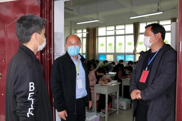 禹州市纪委监委:精准监督 助力打赢复学“第一战” 禹州市纪委监委:精准监督 助力打赢复学“第一战”