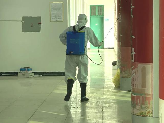 禹州市中心医院张冰:抗疫一线 勇于担当 禹州市中心医院张冰:抗疫一线 勇于担当