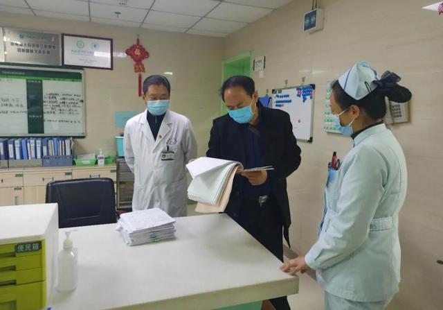 禹州市人民医院开展第二季度行政大查房 禹州市人民医院开展第二季度行政大查房