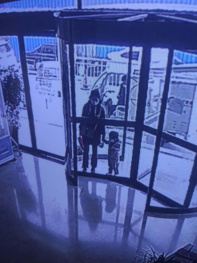 紧急求助!禹州小伙全城苦寻这位热心大姐! 紧急求助!禹州小伙全城苦寻这位热心大姐!