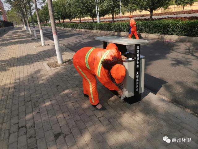 禹州环卫:扮靓城市卫生环境 共建和谐美丽家园 禹州环卫:扮靓城市卫生环境 共建和谐美丽家园