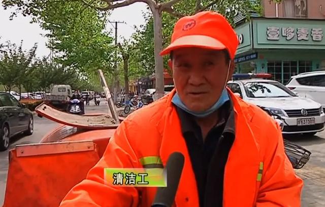 禹州滨河大道中段非机动车道惊现一大坑! 禹州滨河大道中段非机动车道惊现一大坑!