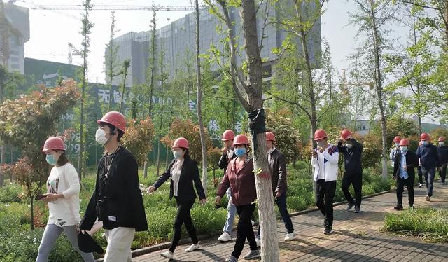 工地开放日金石星河湾与家人共鉴美好 工地开放日金石星河湾与家人共鉴美好
