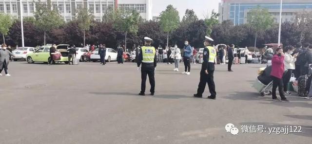 禹州交警多措并举为学子开学复课保驾护航 禹州交警多措并举为学子开学复课保驾护航