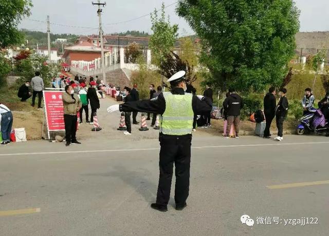 禹州交警多措并举为学子开学复课保驾护航 禹州交警多措并举为学子开学复课保驾护航