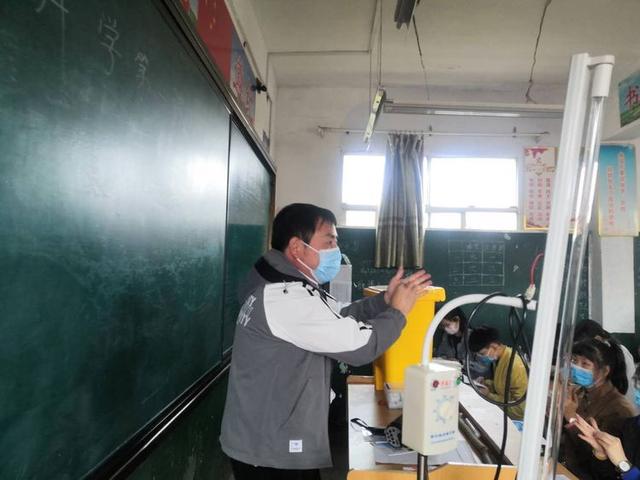 4月20日禹州磨街乡大涧学校九年级学生开学啦! 4月20日禹州磨街乡大涧学校九年级学生开学啦!
