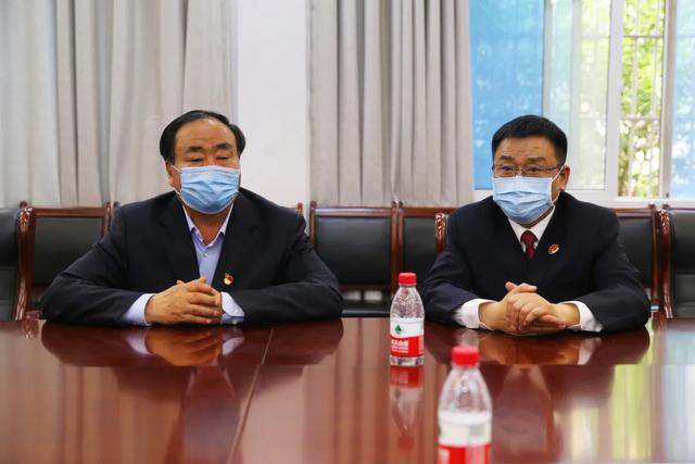 禹州市人民检察院党组书记、代检察长汪伟宏一行前往东关社区走访 禹州市人民检察院党组书记、代检察长汪伟宏一行前往东关社区走访