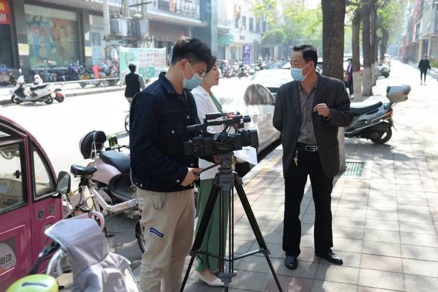 欢庆世界读书日 禹州市新华书店精彩纷呈 欢庆世界读书日 禹州市新华书店精彩纷呈