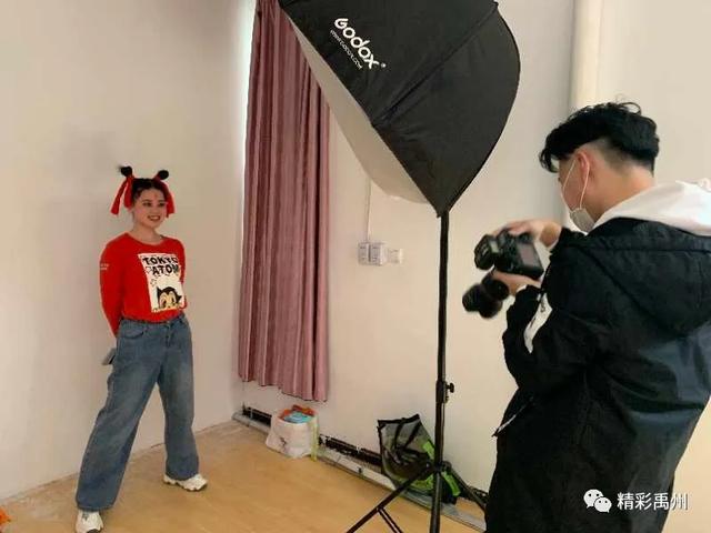 家庭作业是cos世界名画?禹州这所学校的老师太能“玩” 家庭作业是cos世界名画?禹州这所学校的老师太能“玩”