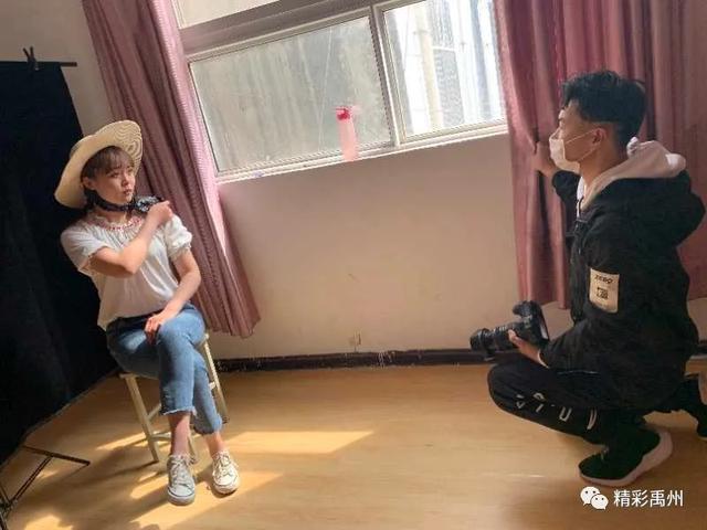 家庭作业是cos世界名画?禹州这所学校的老师太能“玩” 家庭作业是cos世界名画?禹州这所学校的老师太能“玩”