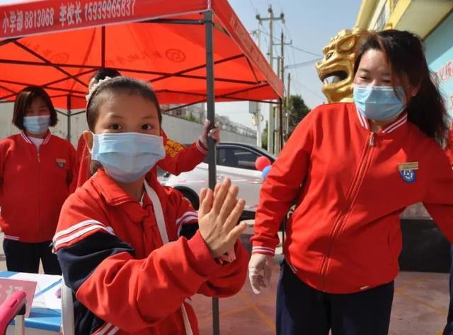 禹州市新天地第一批“小神兽”返校纪实 禹州市新天地第一批“小神兽”返校纪实